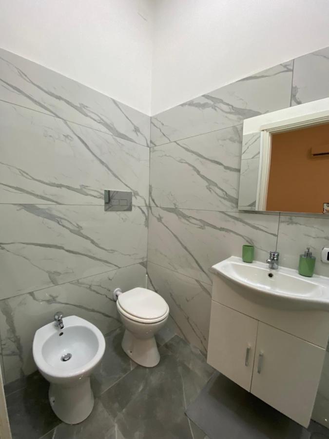 Bed and Breakfast Domus Luigi Leone II Napoli Esterno foto