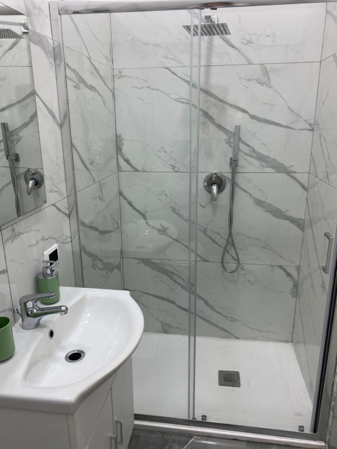 Bed and Breakfast Domus Luigi Leone II Napoli Esterno foto
