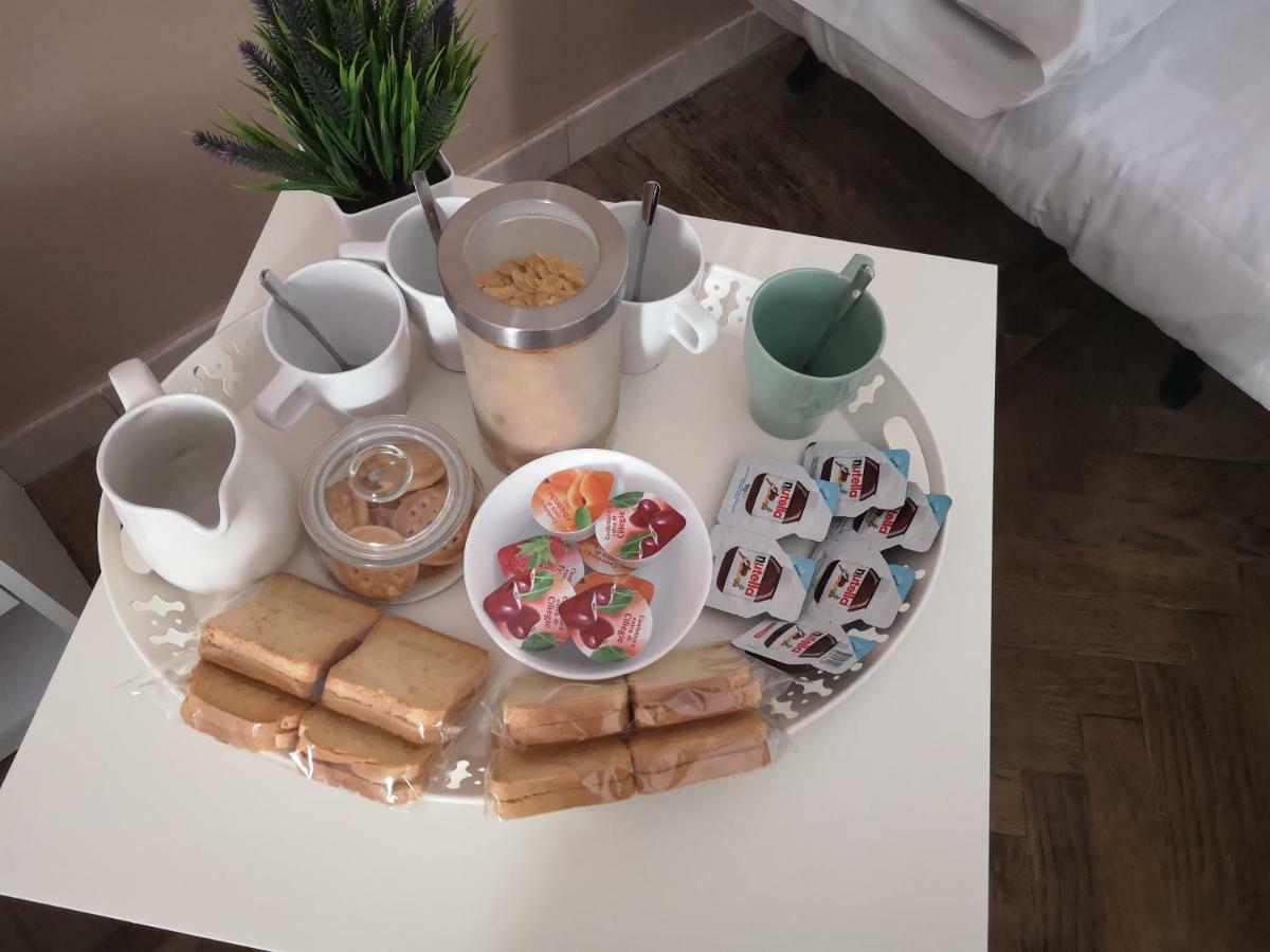 Bed and Breakfast Domus Luigi Leone II Napoli Esterno foto