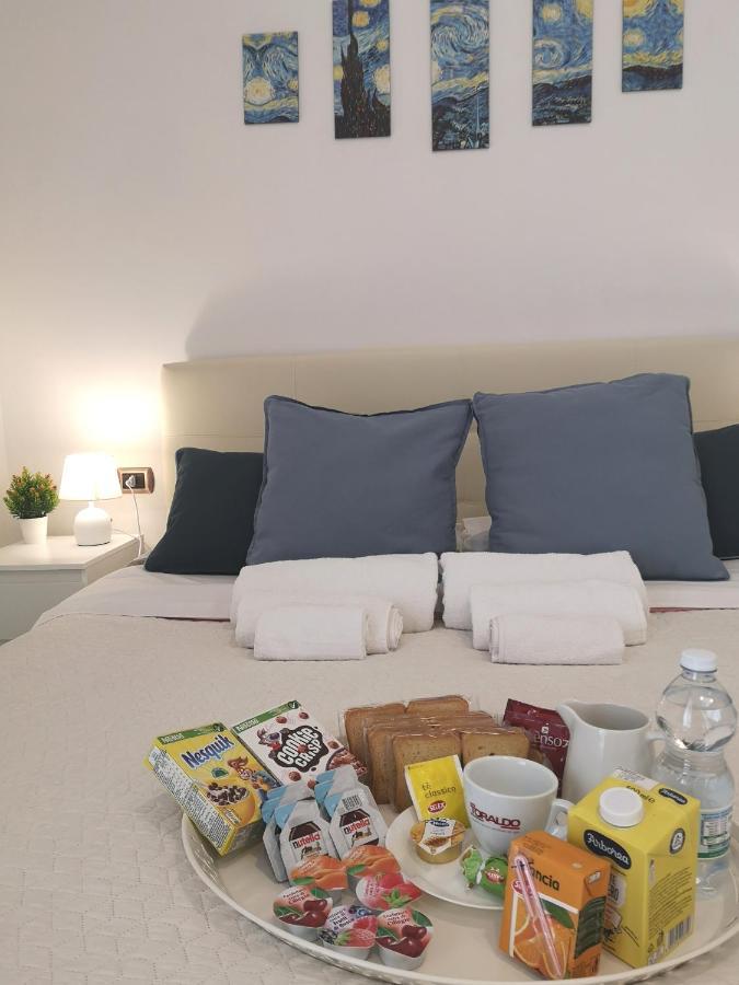 Bed and Breakfast Domus Luigi Leone II Napoli Esterno foto