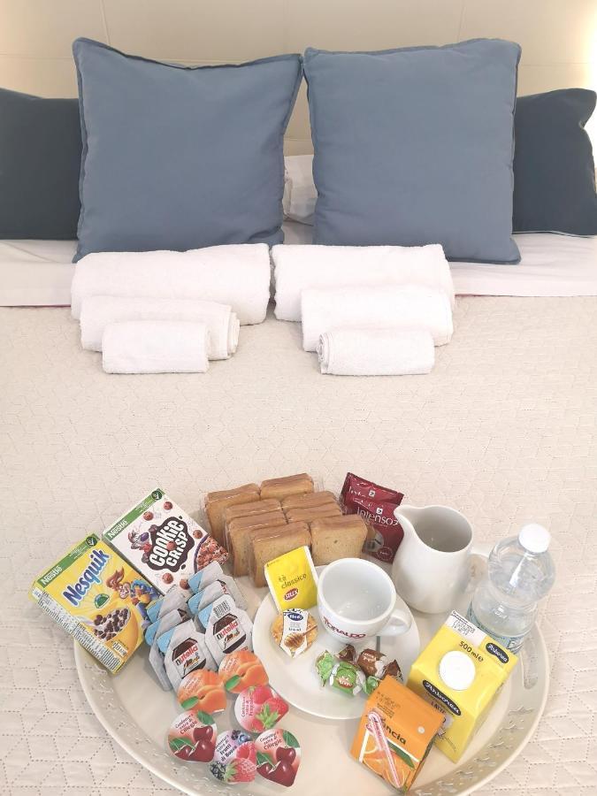 Bed and Breakfast Domus Luigi Leone II Napoli Esterno foto