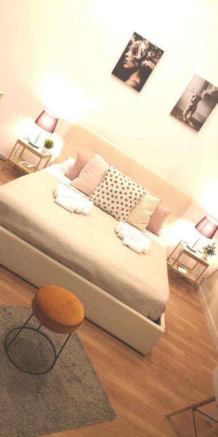 Bed and Breakfast Domus Luigi Leone II Napoli Esterno foto